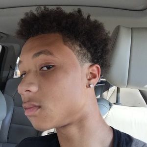 Meet your Posher, Khalil